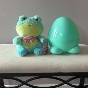 BumBumz Spring Frog Plush and Egg Container
